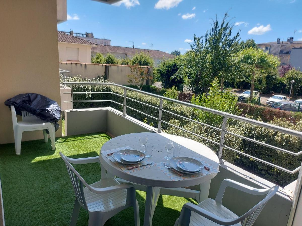 Bel T2,calme Et Lumineux, Climatise Avec Balcon, Proche Du Centre Avec Parking Prive Apartment