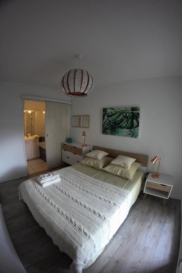 Bel T2,calme Et Lumineux, Climatise Avec Balcon, Proche Du Centre Avec Parking Prive *